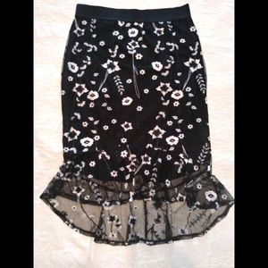 Thalia skirt size 14
